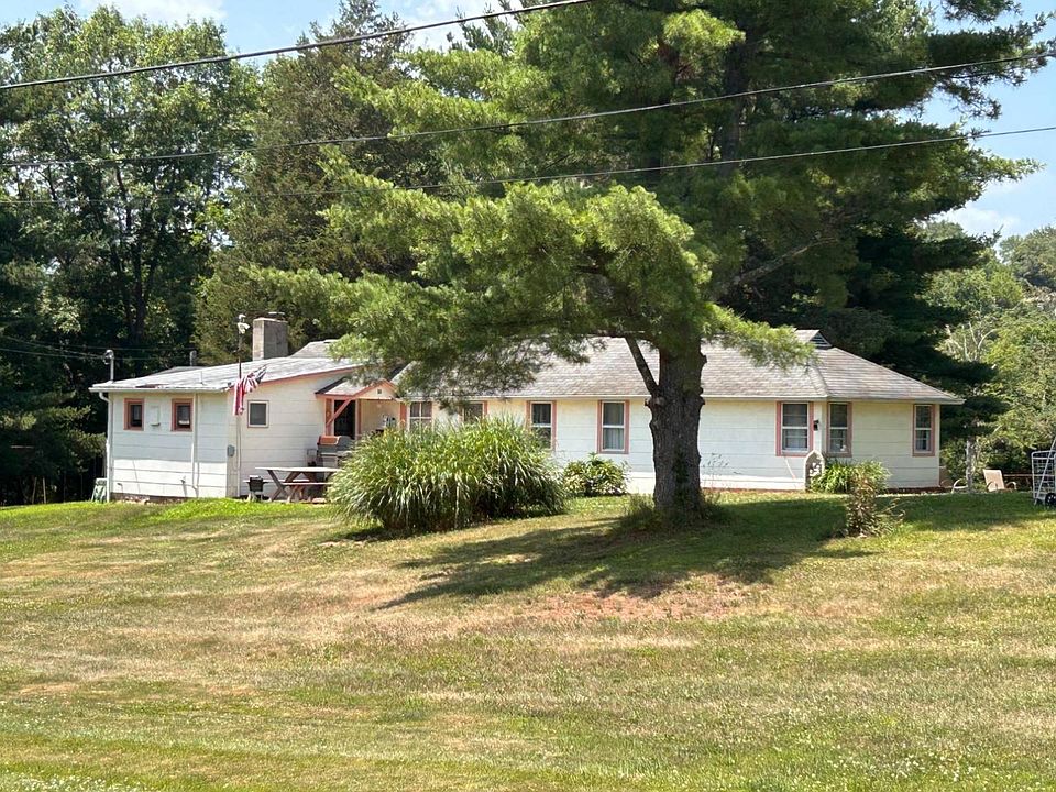 1st image of 58 Pond Ln