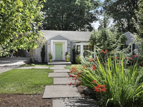 2660 SW Crestdale Dr, Portland, OR 97225