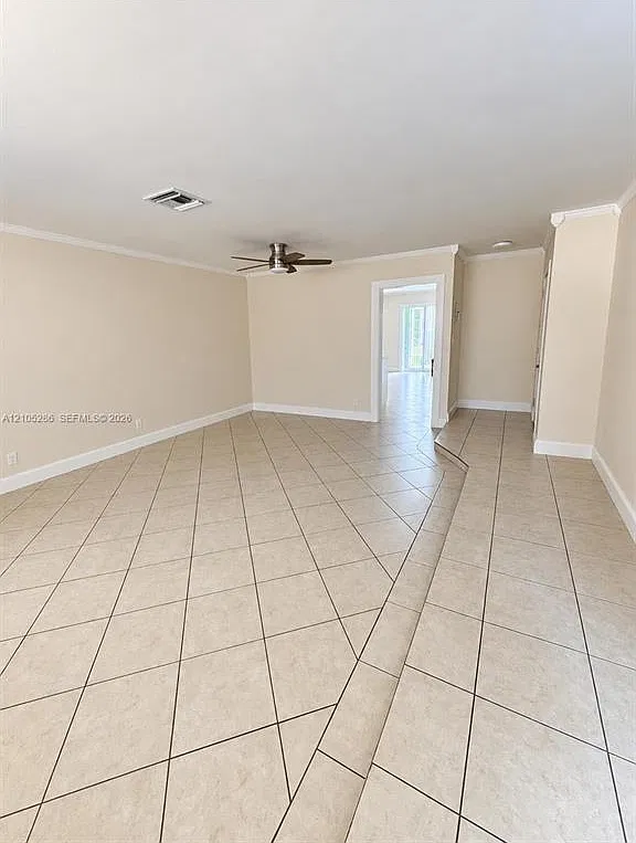 2 bed, 3260 sqft, $2,500 — Photo 4