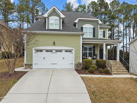 2nd image of 1141 Golden Star Way