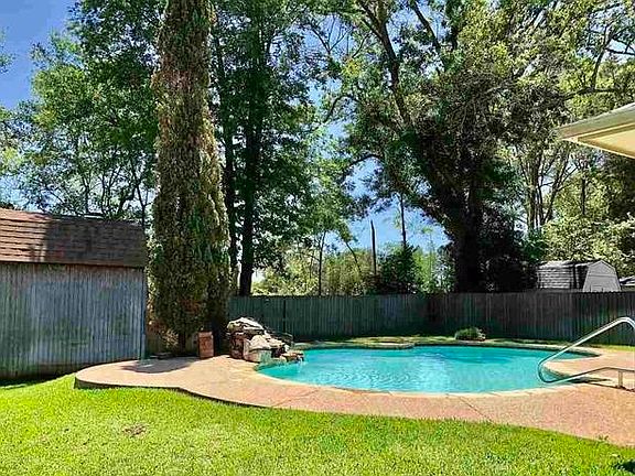 2nd image of 2020 Eden Dr