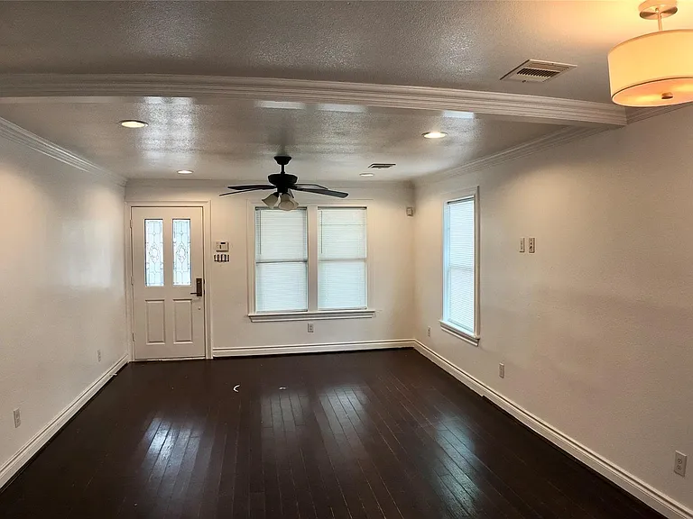 3614 Mainer St — Photo 5