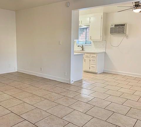 2nd image of 1226 E 2nd St #2-1226-02