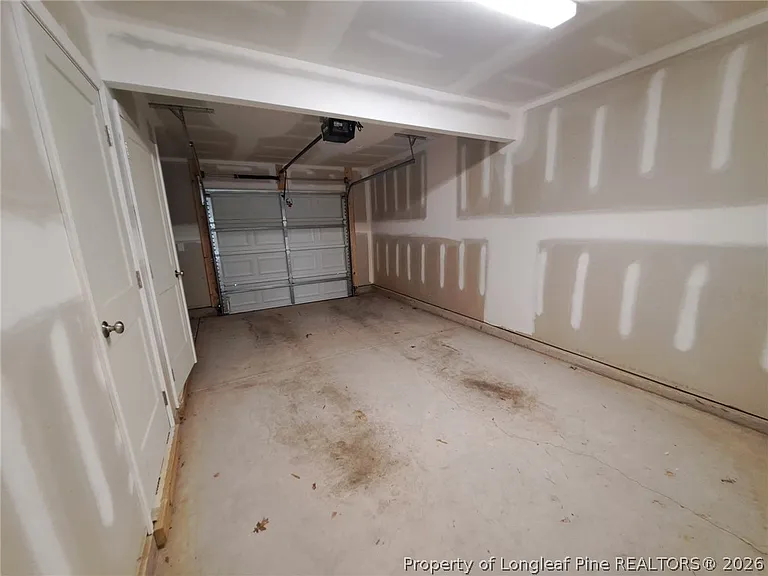 1939 Robin Hill Ln — Photo 22