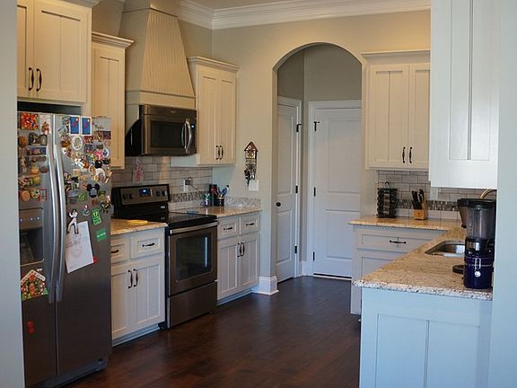 4th image of 4588 Amelia Cir