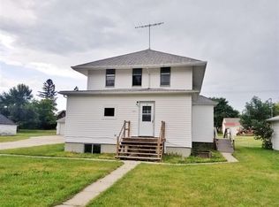 519 2nd Ave SW, Rugby, ND 58368