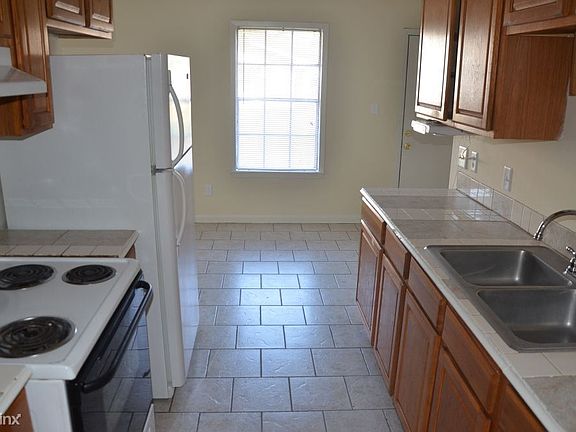 2nd image of 114 Brentwood Blvd