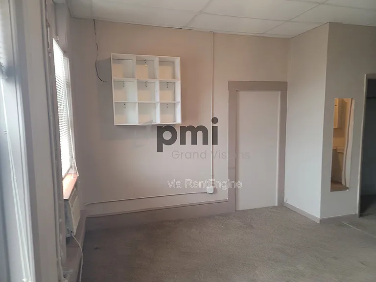 601 Monroe Ave #8 — Photo 9