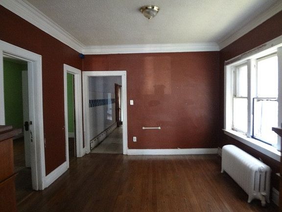 3rd image of 1813 S 50th Ct