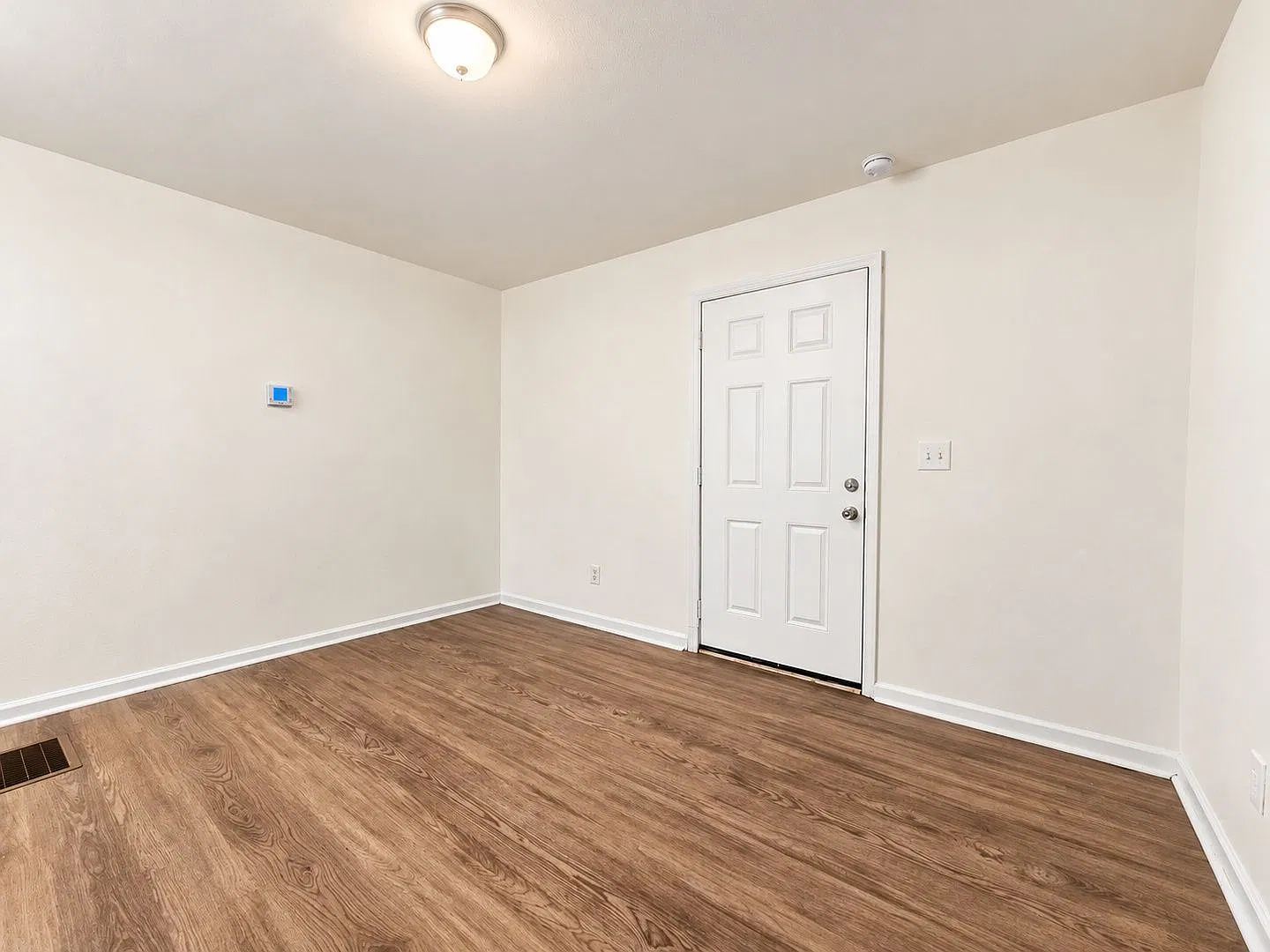 1 bed, 1.0 bath, 640 sqft, $995 — Photo 4