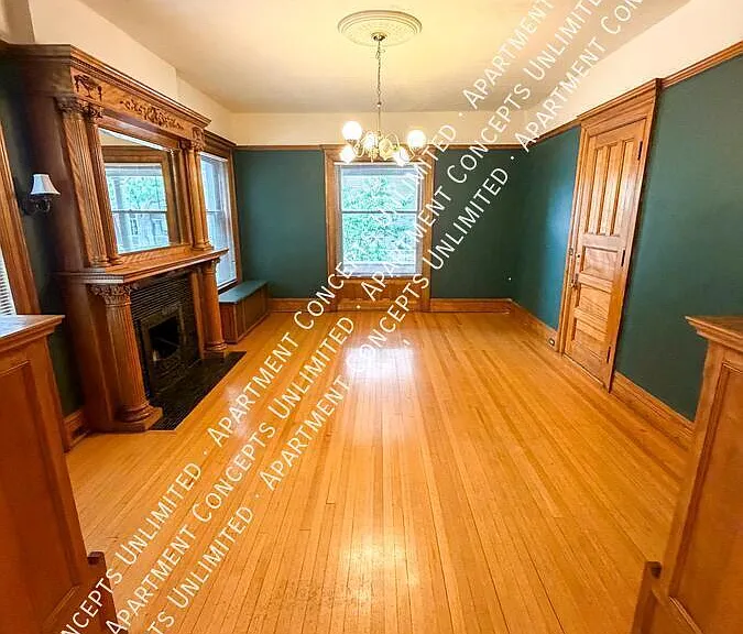 1302 N Williams St #1 — Photo 4