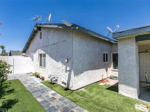 4562 Via San Rafael, Las Vegas, NV 89103