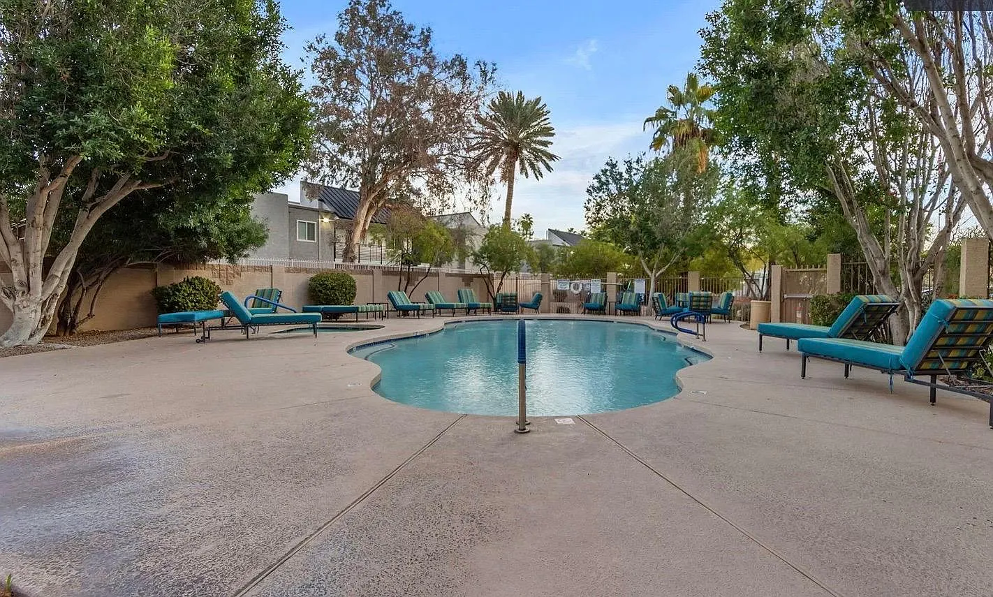 2 bed, 1184 sqft, $2,700 — Photo 4
