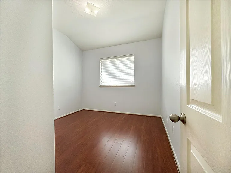 2910 Lemmingham Dr — Photo 15