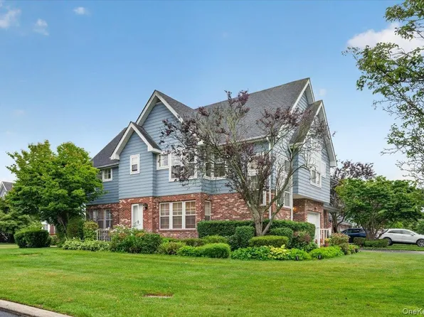 41-43 Broadlawn Drive, Central Islip, NY 11722
