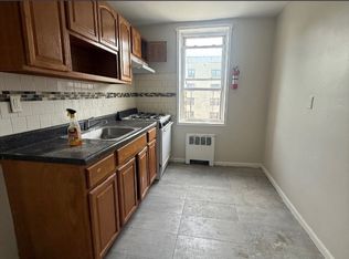 102 Chancellor Ave #B35, Newark, NJ 07112