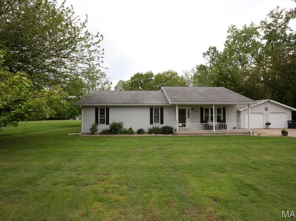 227 Andrews St, Ramsey, IL 62080