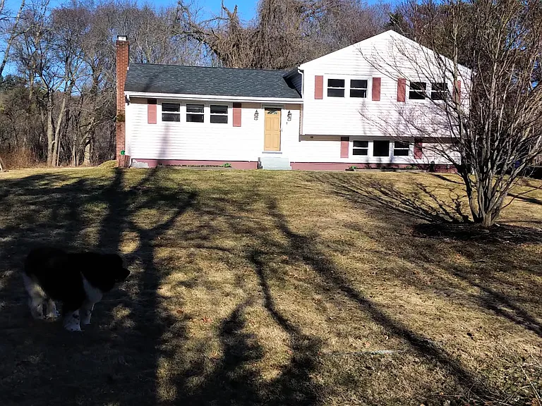 178 Salem St — Photo 6