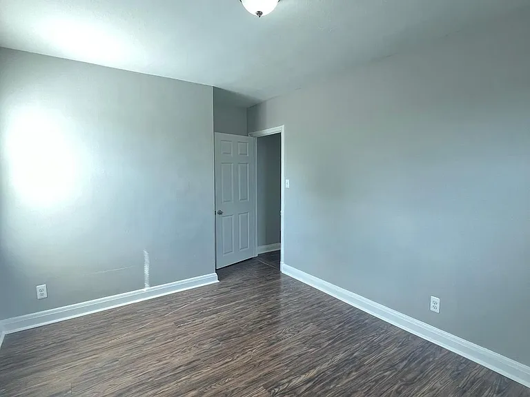 2237 W Saratoga St — Photo 11