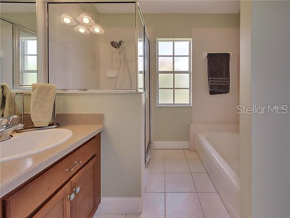4th image of 684 Delmar Ter S