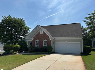 112 Saint James Place Dr, Greer, SC 29650