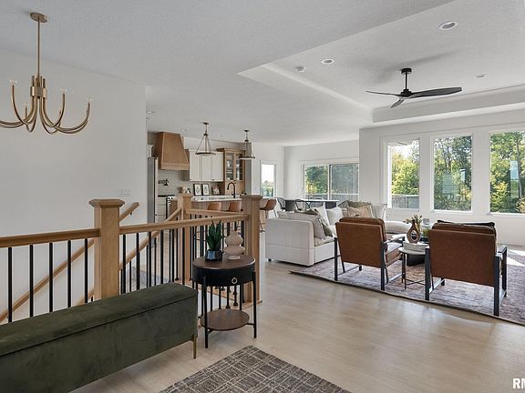 4th image of 6786 Saint Marie Ct