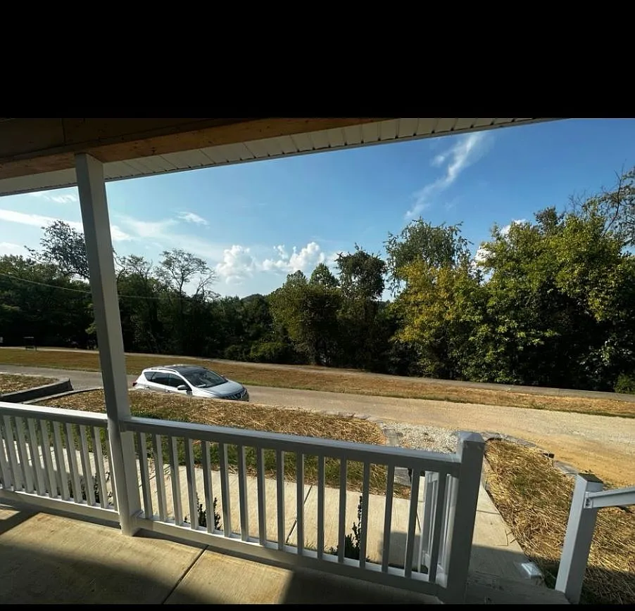 Building Photo - 2773 Riverview Ave