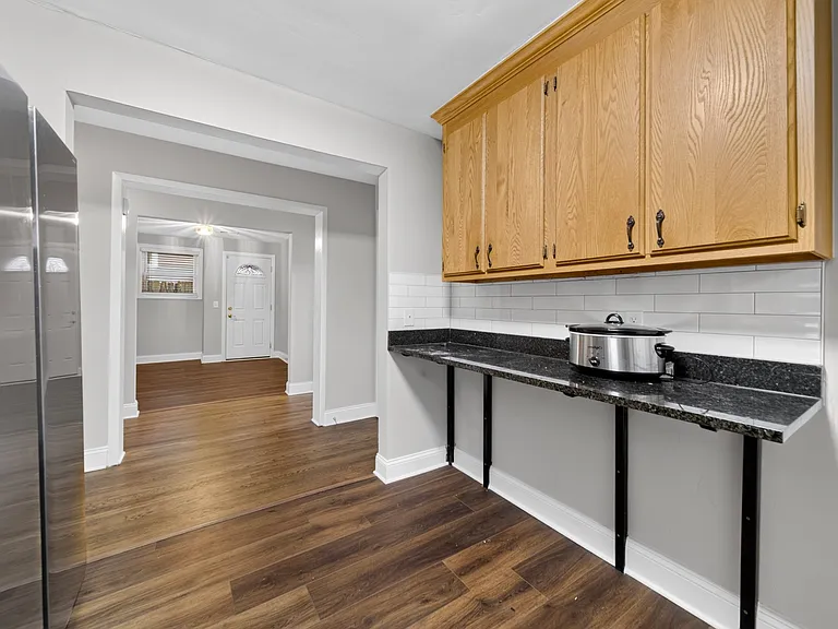 2209 Lindell Ave — Photo 22