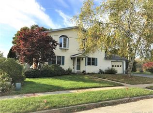 271 Capstan Ave, Groton, CT 06355