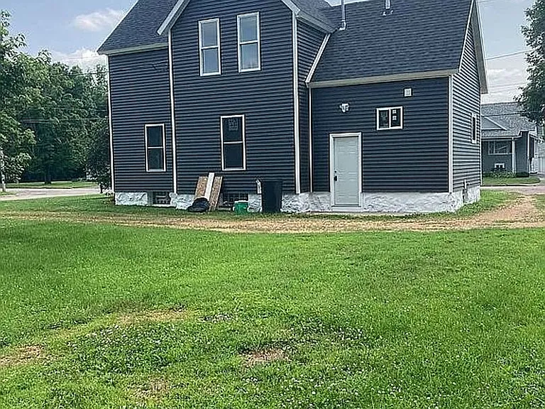 504 Freiburger Ave — Photo 5