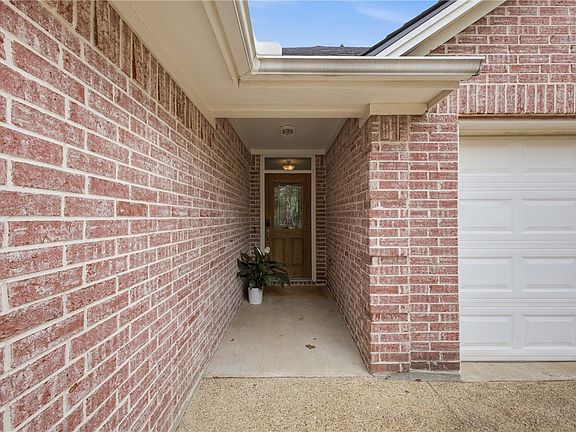 4th image of 4414 Pickering Pl