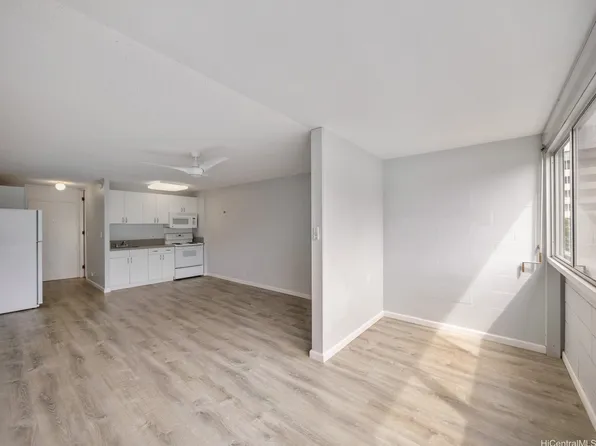 1718 Anapuni St APT 303, Honolulu, HI 96822