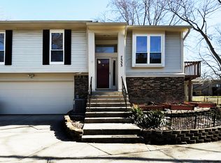 7533 Prairie Lake Dr, Indianapolis, IN