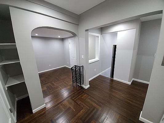 4th image of 55 E 196th St APT 4B