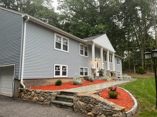 220 Far Mill Drive, Stratford, CT 06614