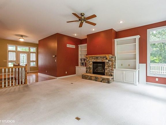 2nd image of 6299 Lakewood Pointe Dr