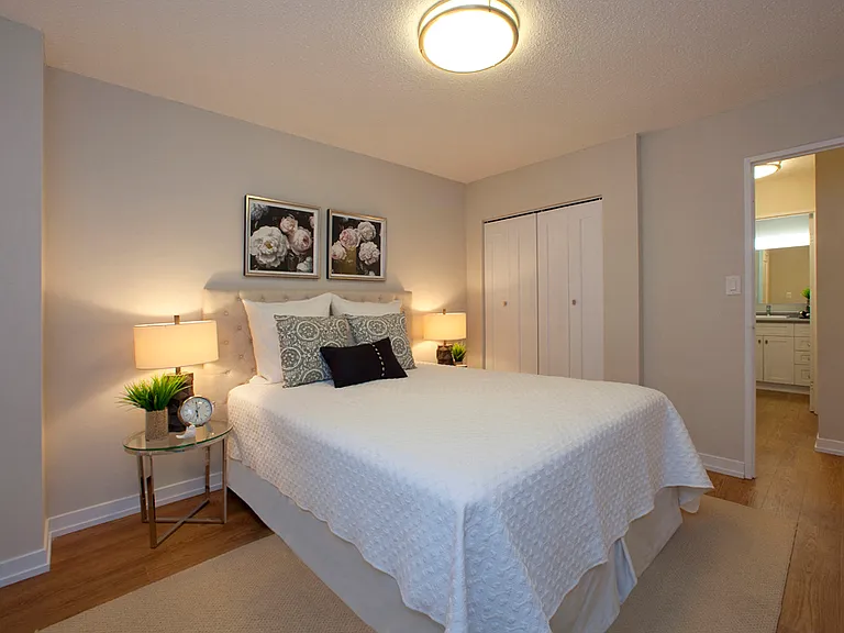 5911 Dorchester Rd — Photo 5