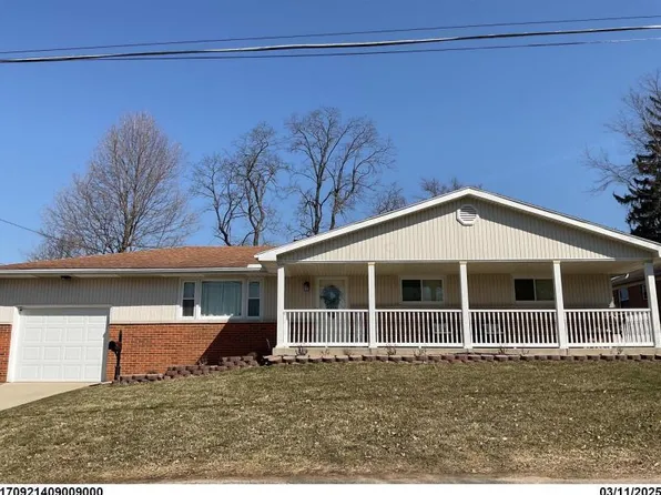 827 Cooper Ave, Bellefontaine, OH 43311
