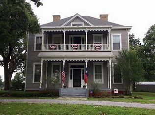 601 E Grant St, Franklin, TX 77856