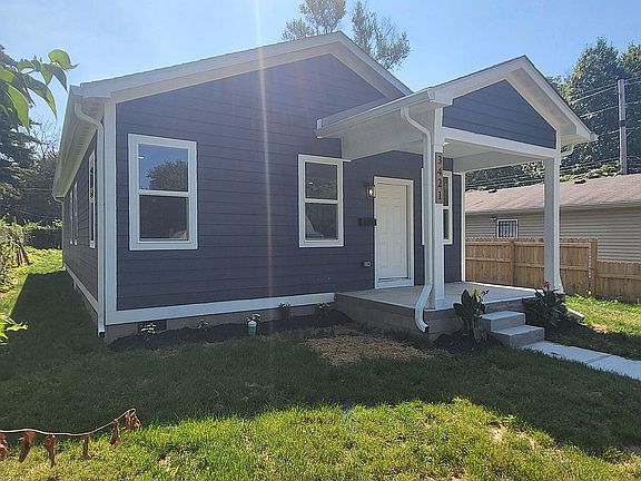 3rd image of 3421 Hillside Ave