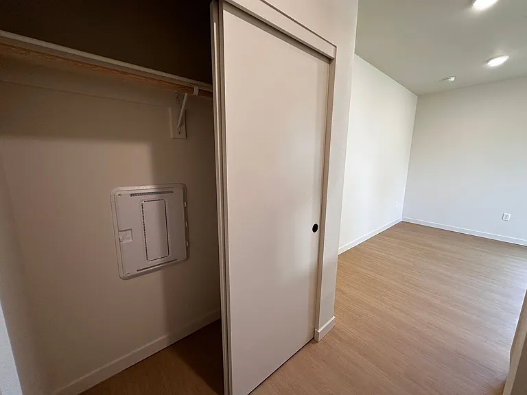 Waller Apartments — Photo 10