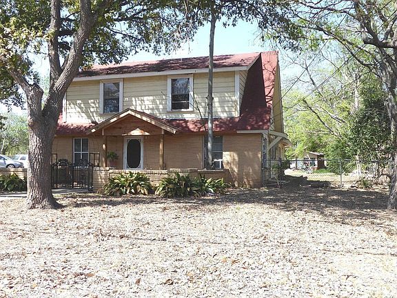 2nd image of 823 Darby