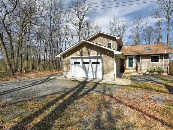 3rd image of 11 Mt Crest Rd