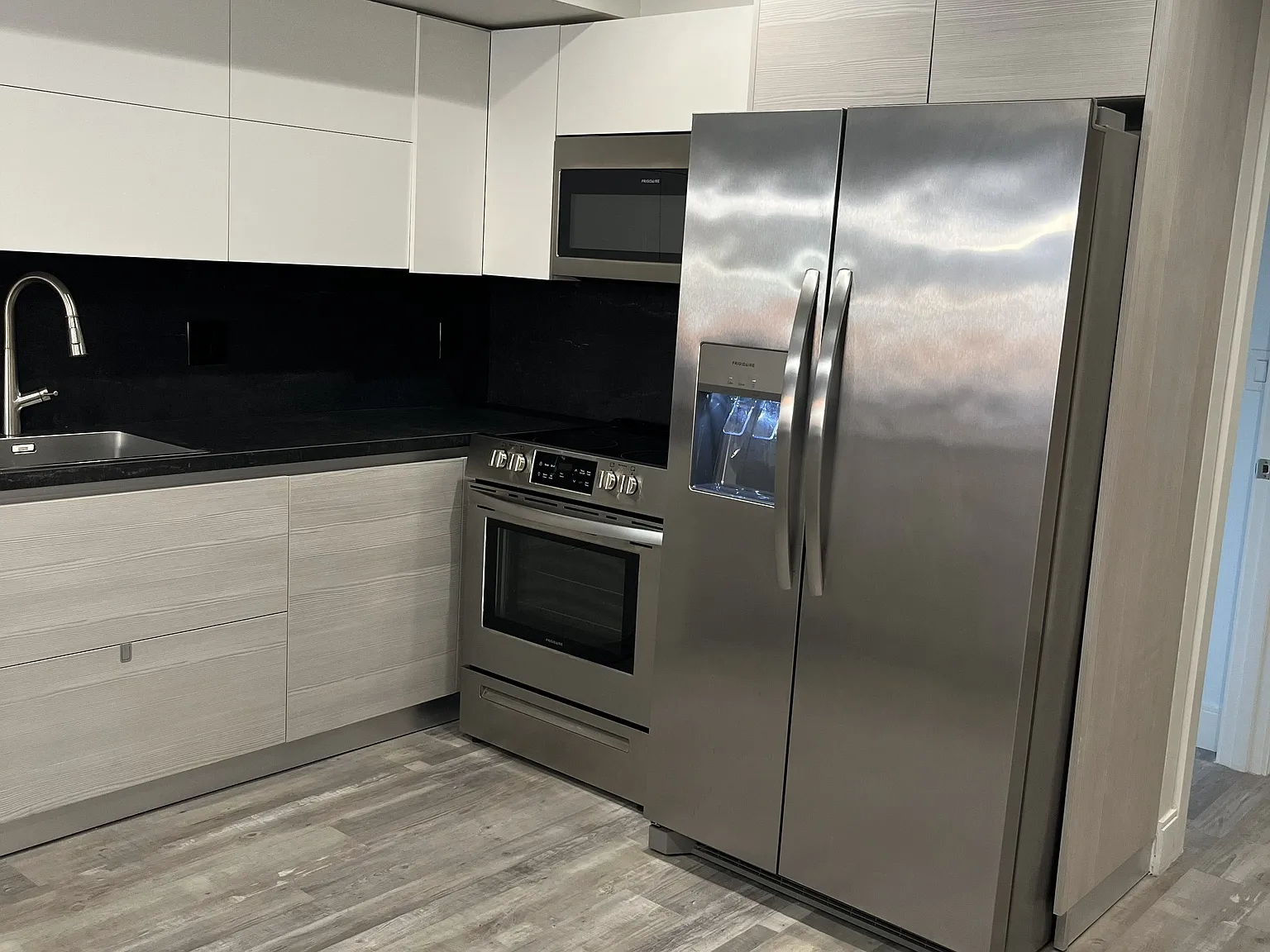 2 bed, 1.5 bath, 1300 sqft, $2,650 — Photo 4