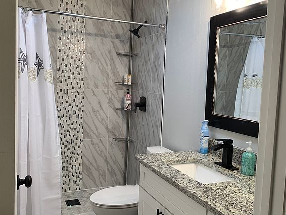 2nd bath with shower