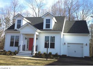 10040 Honey Meadows Rd, Mechanicsville, VA 23116