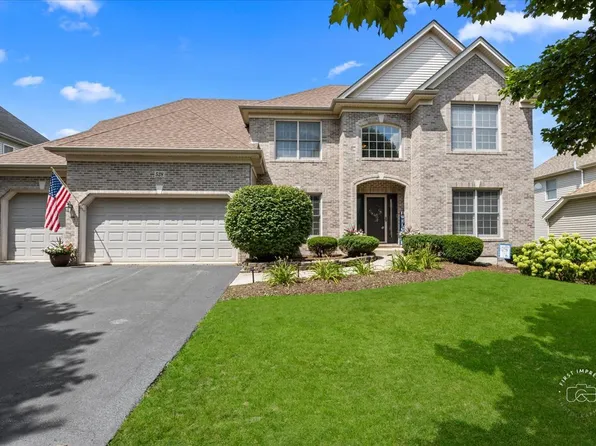 528 Cole Dr, South Elgin, IL 60177