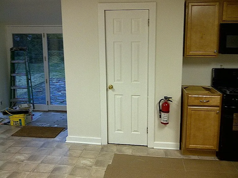 409 W Lincoln Ave — Photo 6