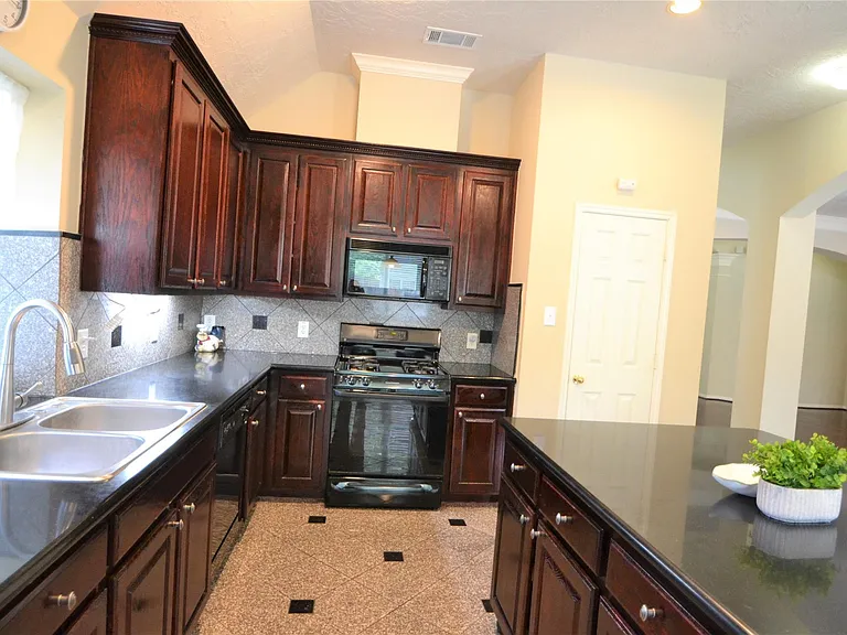 1514 Coyote Hills Ln — Photo 9