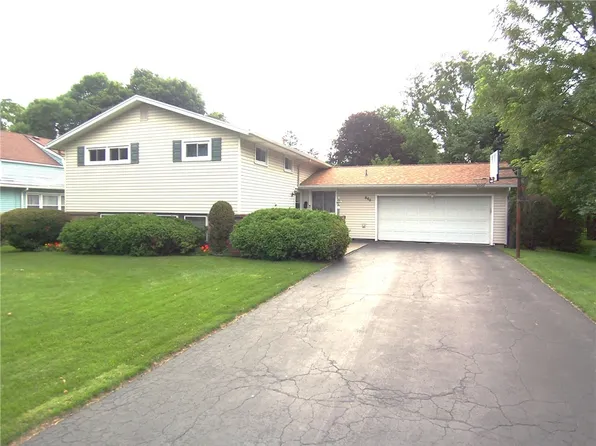 840 Winton Rd S, Rochester, NY 14618